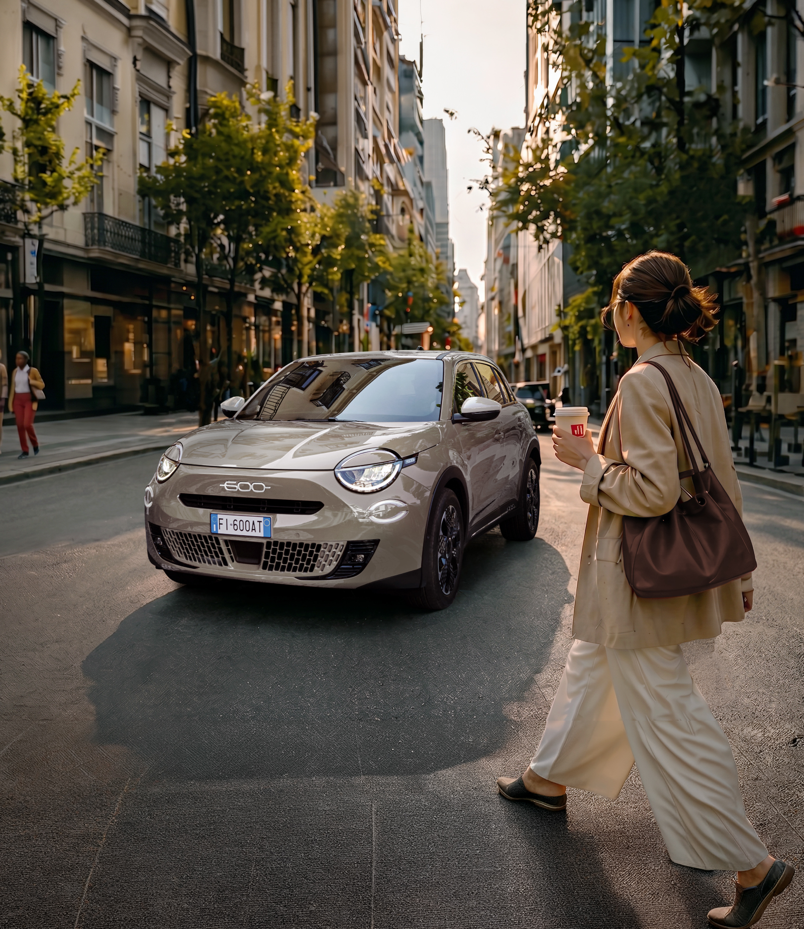 FIAT_600_Hybrid_Caffelatte_Product_Slider